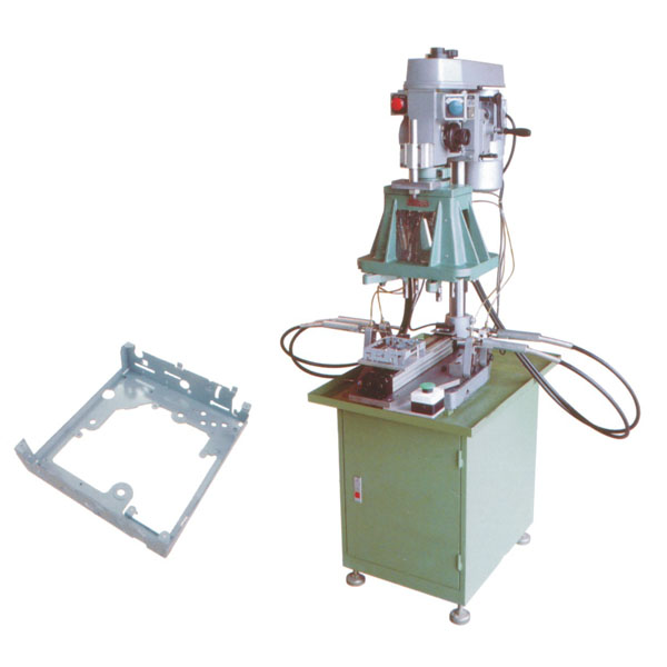 多轴攻牙机搭配软轴