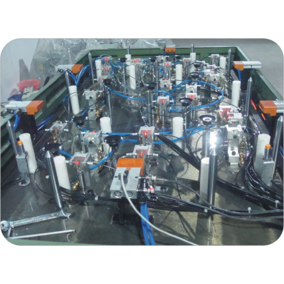 仰式伺服攻牙机