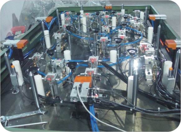 牙杆式仰攻治具板